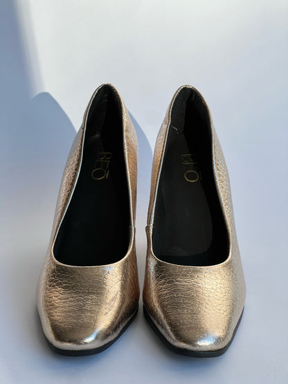Zapato Camila Dorado